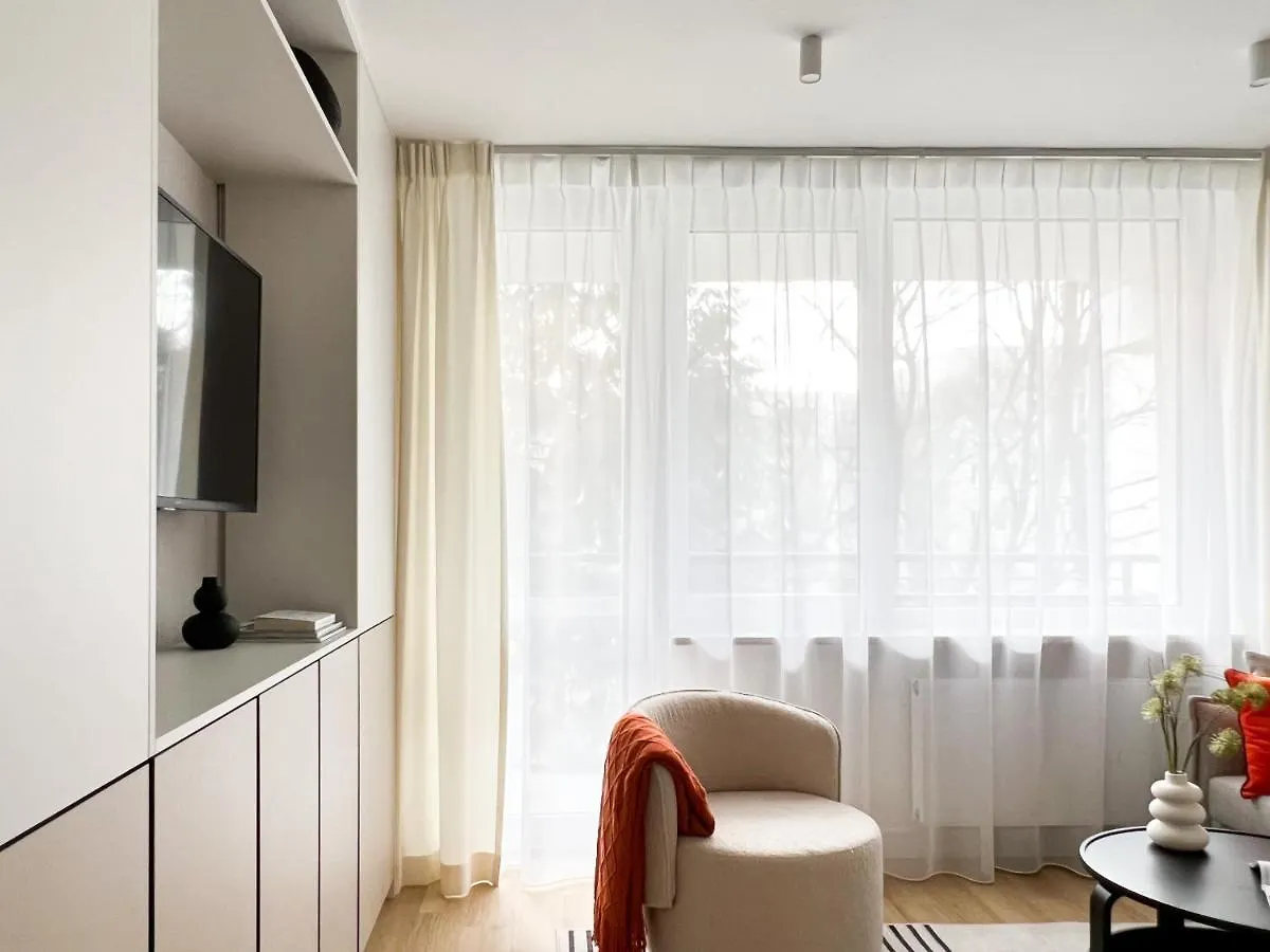 Gustowny Apartament Przy Metrze Warszawa