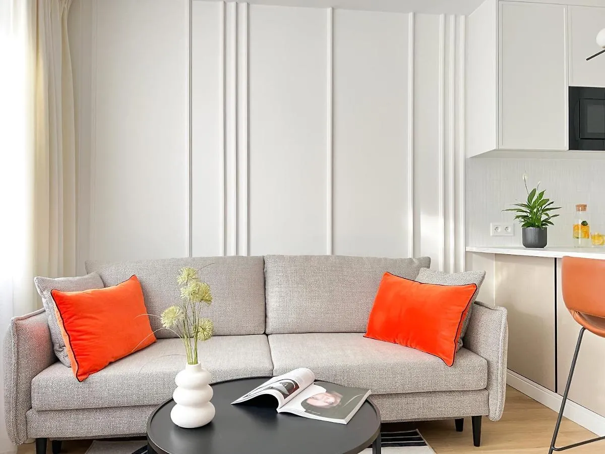 Gustowny Apartament Przy Metrze Warsaw 0*,  Poland