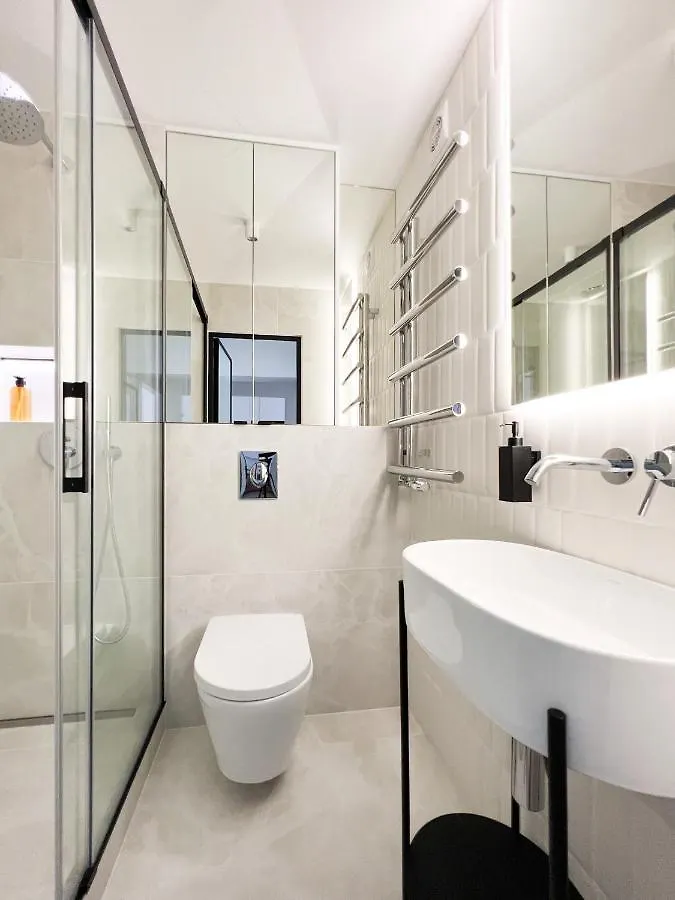 Gustowny Apartament Przy Metrze Warsaw 0*,